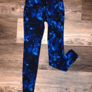 Blue leggings!